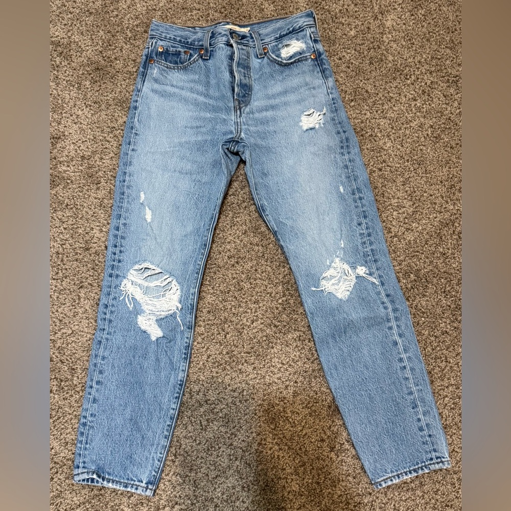 Levi's Wedgie Straight Distressed Jeans size 26